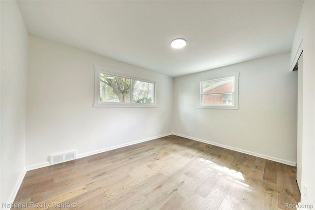 35623 Minton Street, Livonia, MI 48150