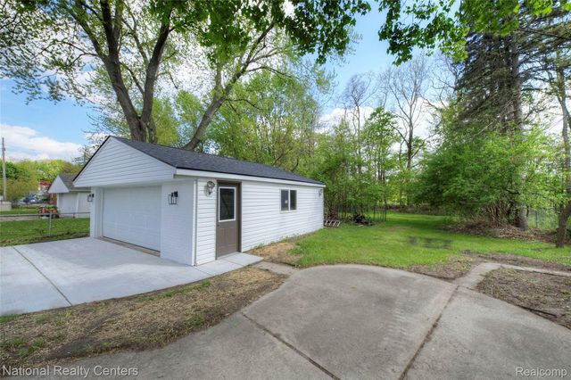 35623 Minton Street, Livonia, MI 48150