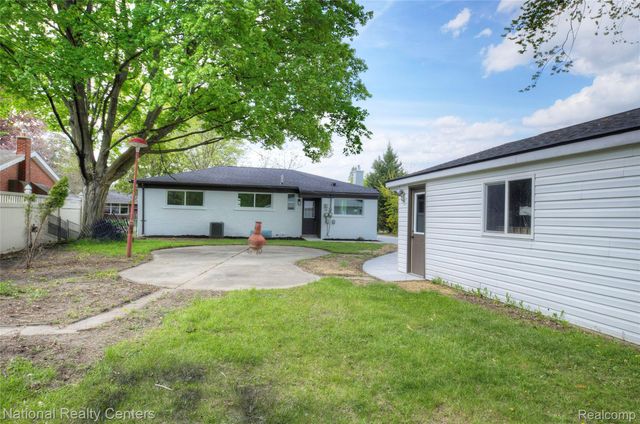 35623 Minton Street, Livonia, MI 48150