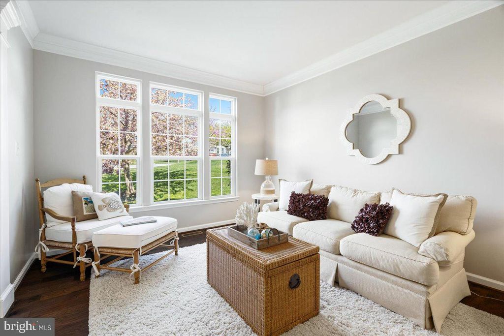 Image 10 of property listing at 9807 ACCIPITER CT, New Market, MD 21774