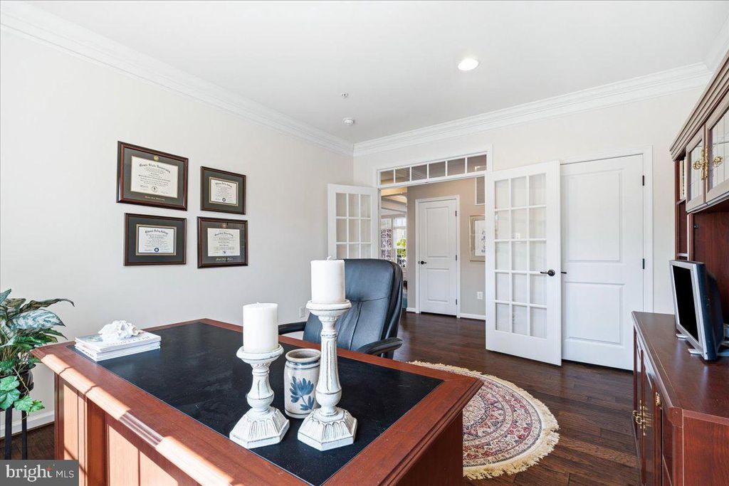 Image 13 of property listing at 9807 ACCIPITER CT, New Market, MD 21774