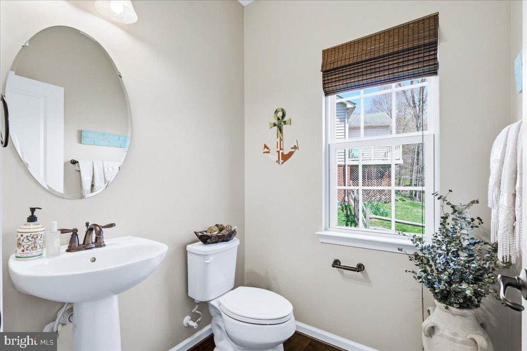 Image 14 of property listing at 9807 ACCIPITER CT, New Market, MD 21774