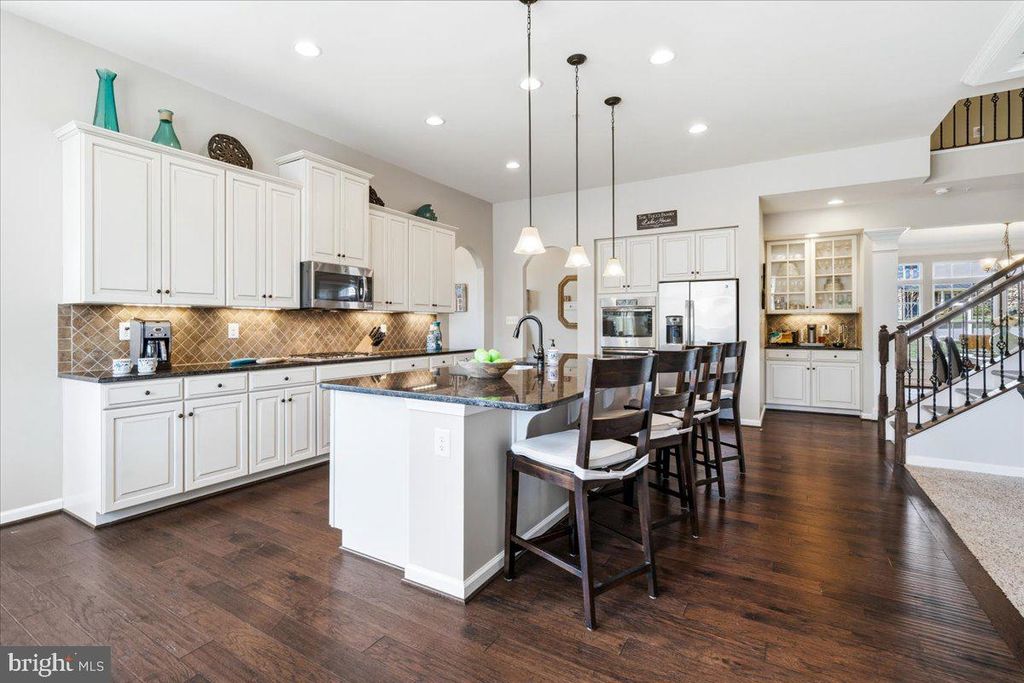 Image 18 of property listing at 9807 ACCIPITER CT, New Market, MD 21774