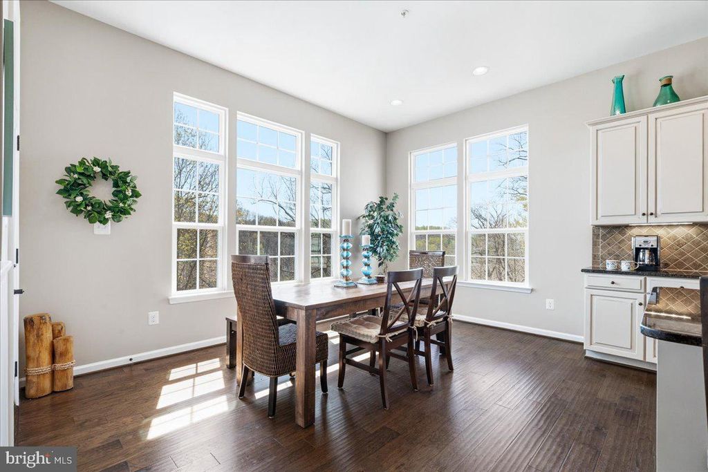 Image 23 of property listing at 9807 ACCIPITER CT, New Market, MD 21774