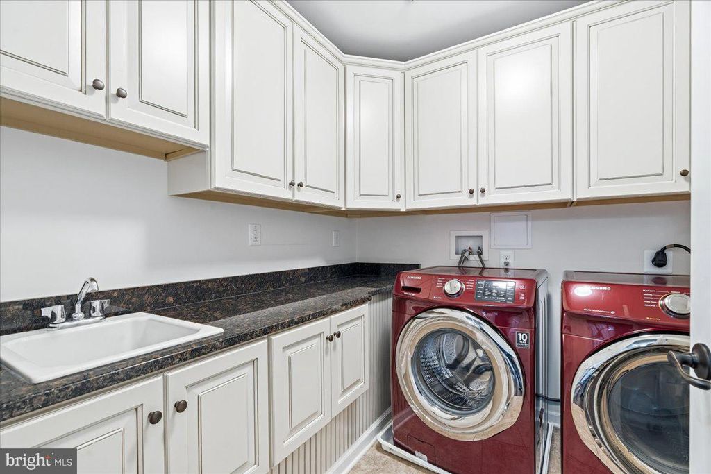 Image 31 of property listing at 9807 ACCIPITER CT, New Market, MD 21774