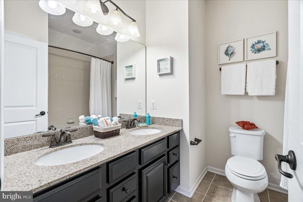 Image 43 of property listing at 9807 ACCIPITER CT, New Market, MD 21774