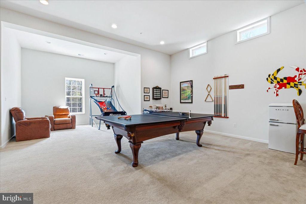 Image 48 of property listing at 9807 ACCIPITER CT, New Market, MD 21774