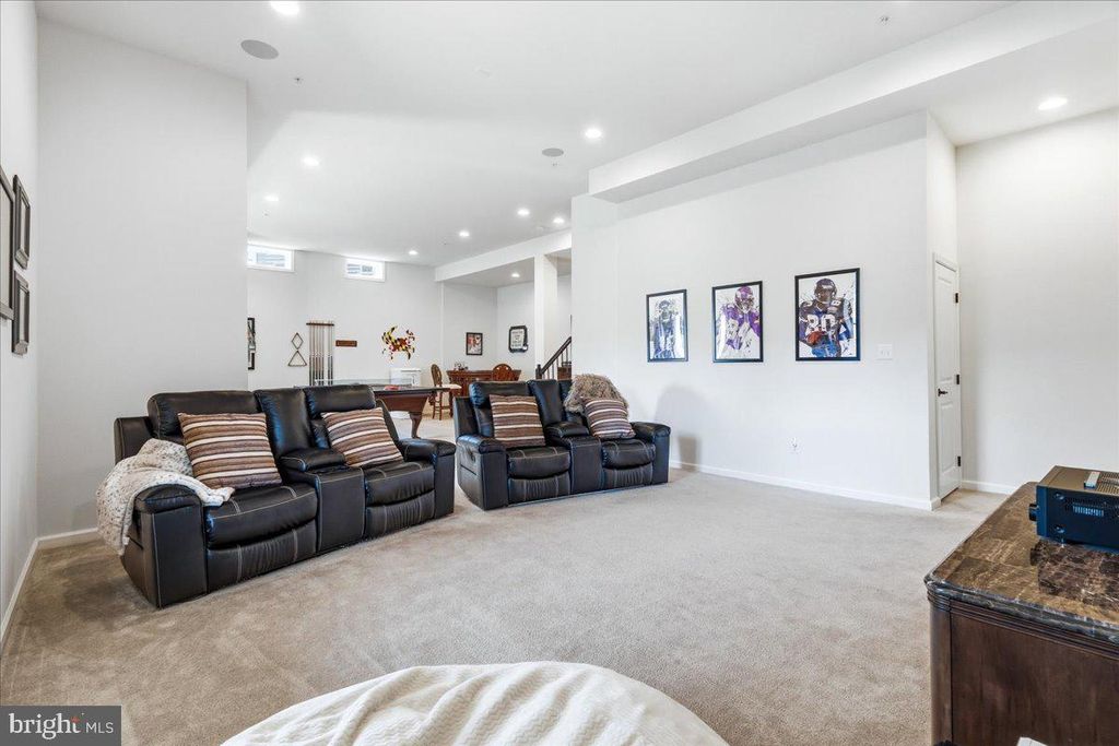 Image 50 of property listing at 9807 ACCIPITER CT, New Market, MD 21774