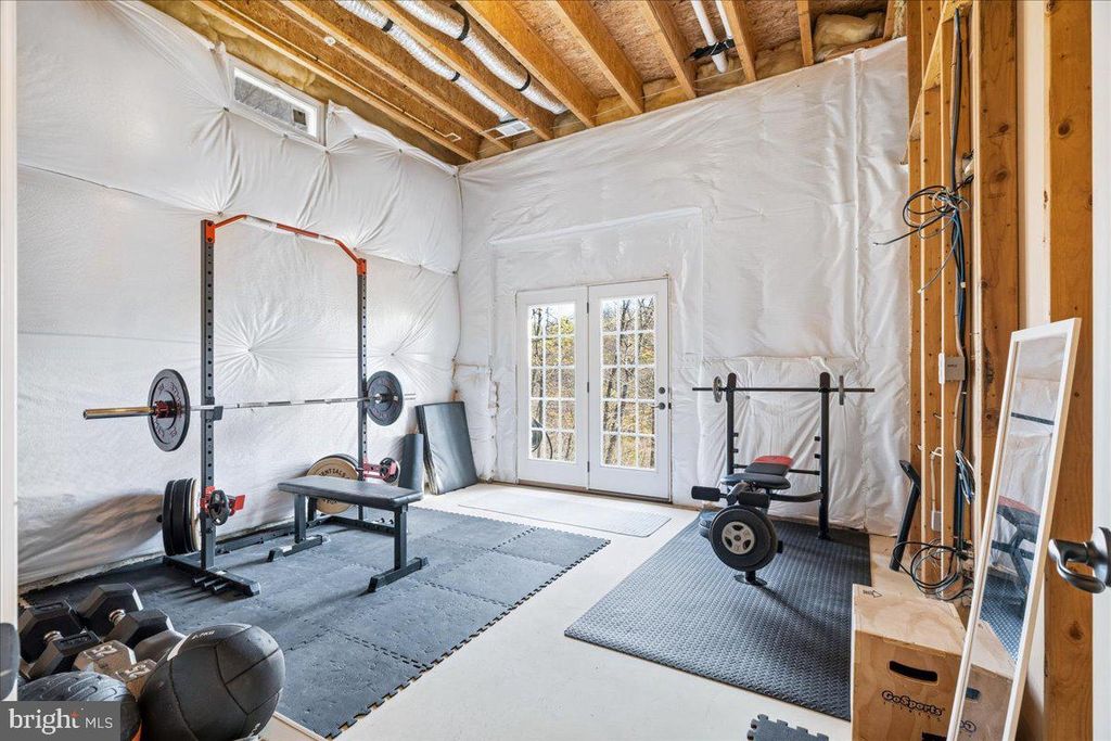 Image 51 of property listing at 9807 ACCIPITER CT, New Market, MD 21774