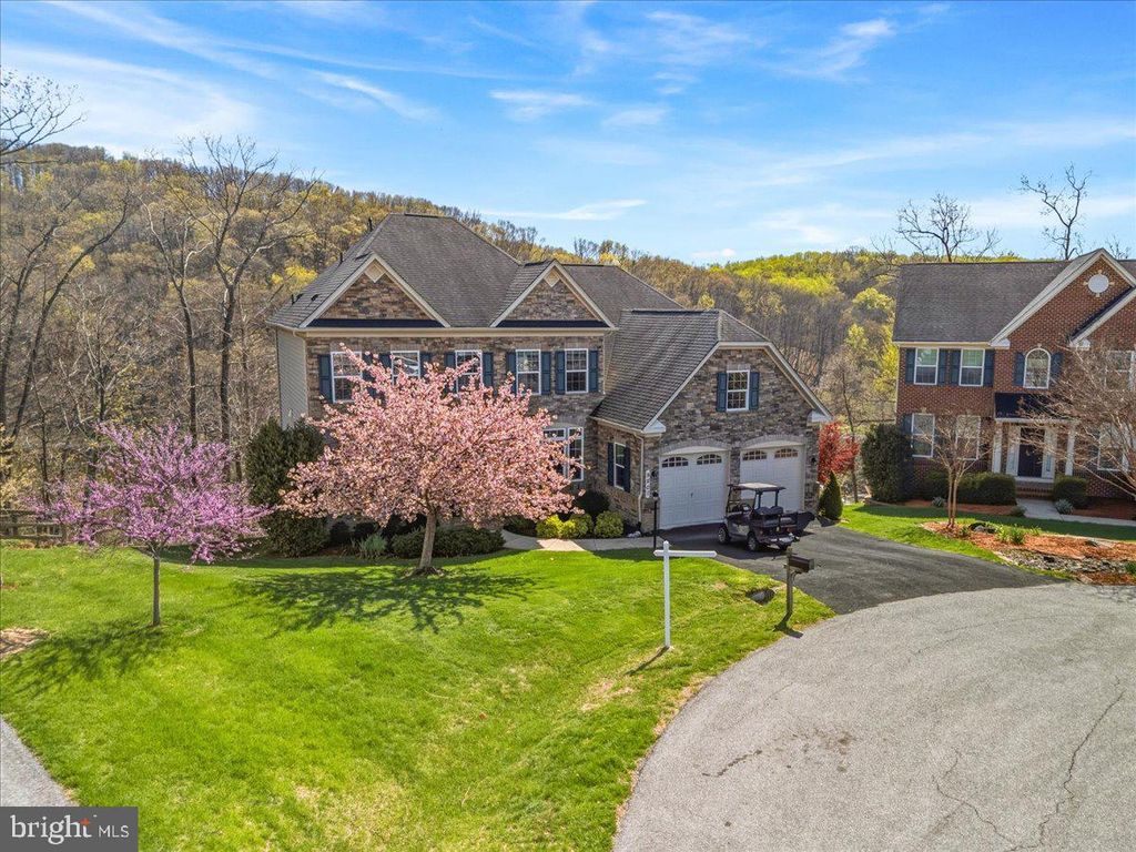 Image 57 of property listing at 9807 ACCIPITER CT, New Market, MD 21774