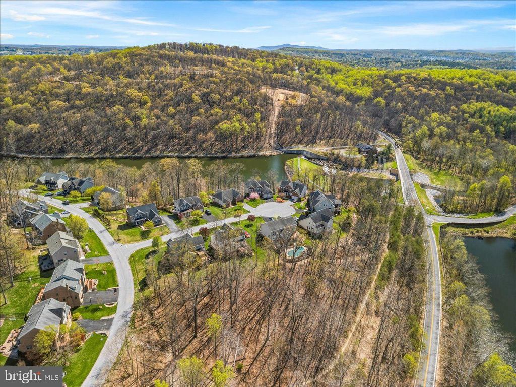 Image 61 of property listing at 9807 ACCIPITER CT, New Market, MD 21774