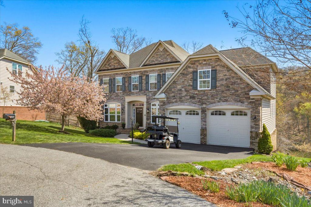 Image 68 of property listing at 9807 ACCIPITER CT, New Market, MD 21774