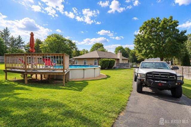 987 Bennetts Mills Road, Jackson, NJ 08527