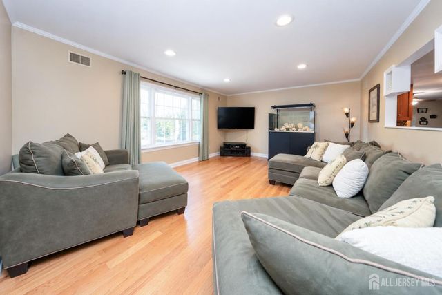 987 Bennetts Mills Road, Jackson, NJ 08527