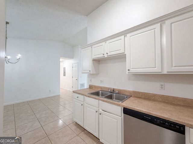 3353 Homeward Trail, Ellenwood, GA 30294