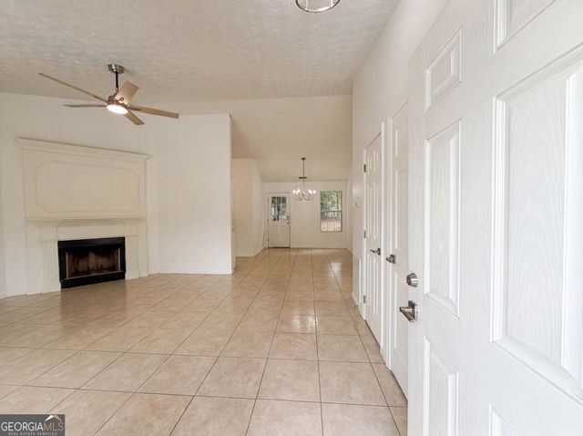 3353 Homeward Trail, Ellenwood, GA 30294
