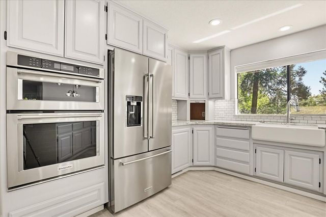 13031 Cedar Crest Ln, Grass Valley, CA 95945