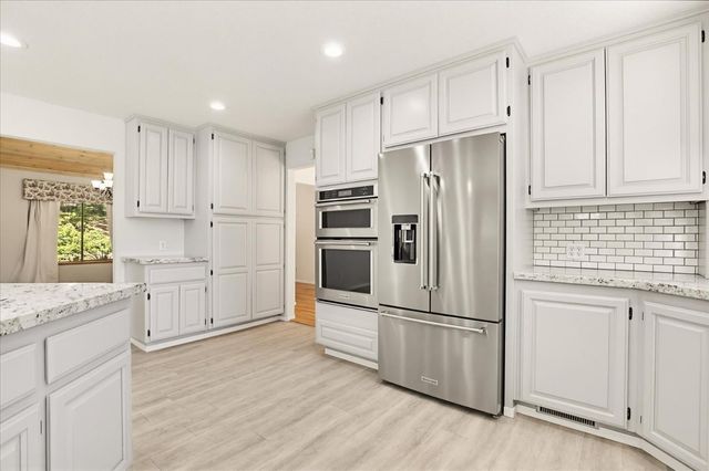 13031 Cedar Crest Ln, Grass Valley, CA 95945