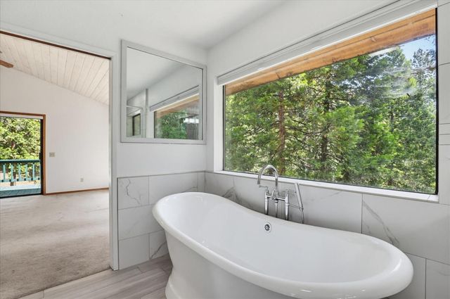 13031 Cedar Crest Ln, Grass Valley, CA 95945