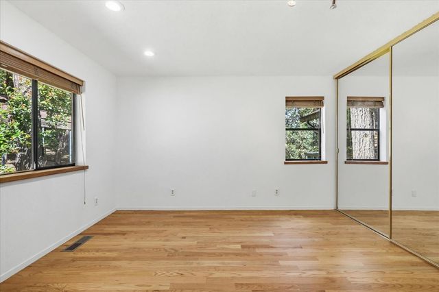 13031 Cedar Crest Ln, Grass Valley, CA 95945