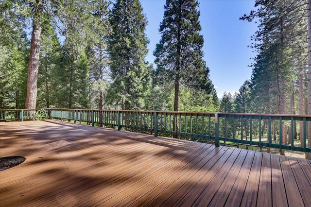 13031 Cedar Crest Ln, Grass Valley, CA 95945