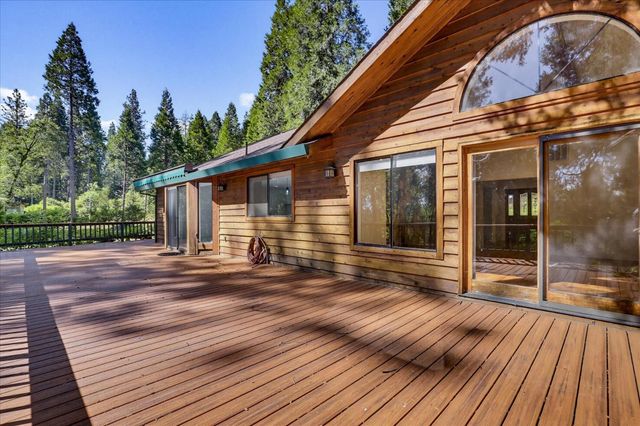 13031 Cedar Crest Ln, Grass Valley, CA 95945