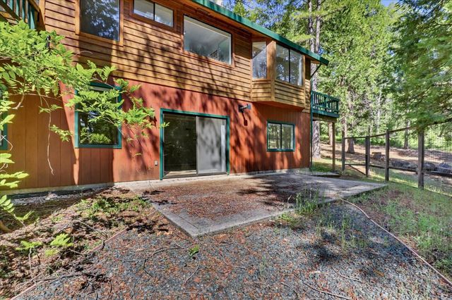 13031 Cedar Crest Ln, Grass Valley, CA 95945