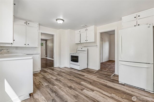 6925 52nd Avenue W, University Place, WA 98467