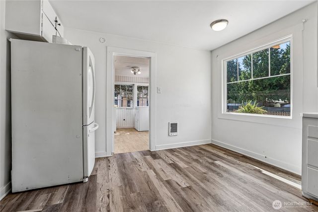 6925 52nd Avenue W, University Place, WA 98467