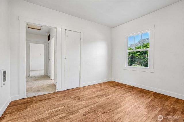 6925 52nd Avenue W, University Place, WA 98467