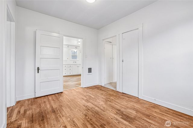 6925 52nd Avenue W, University Place, WA 98467