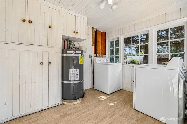 6925 52nd Avenue W, University Place, WA 98467