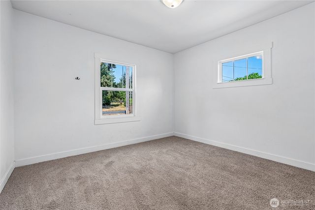 6925 52nd Avenue W, University Place, WA 98467