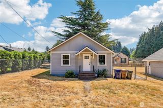 6925 52nd Avenue W, University Place, WA 98467