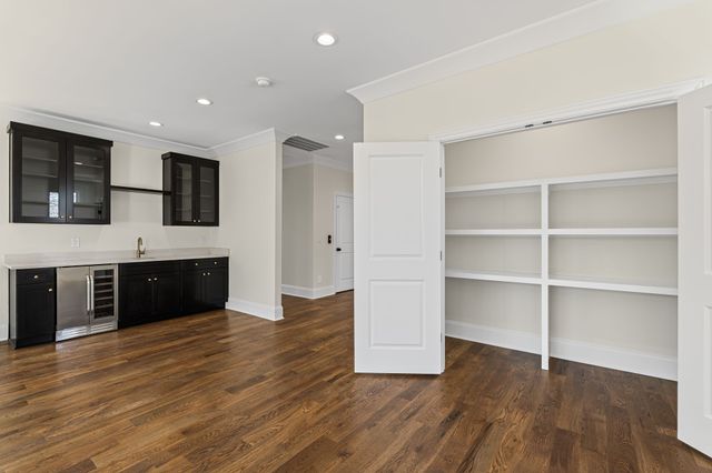 341 Chamberlin St, Nashville, TN 37209