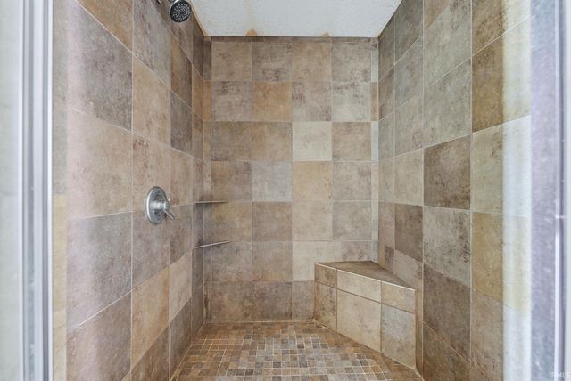 2085 Lindenwood Avenue, Warsaw, IN 46580