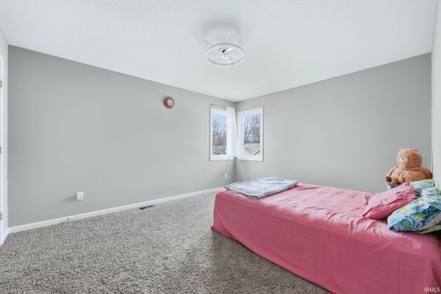 2085 Lindenwood Avenue, Warsaw, IN 46580