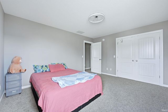 2085 Lindenwood Avenue, Warsaw, IN 46580