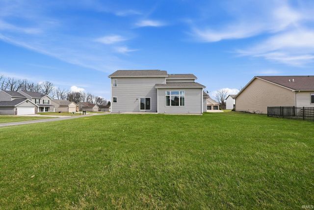 2085 Lindenwood Avenue, Warsaw, IN 46580