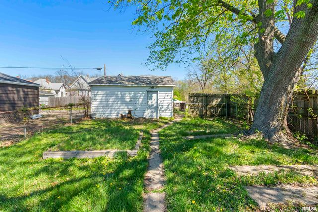 2624 N PROSPECT Road, Peoria, IL 61603