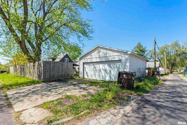 2624 N PROSPECT Road, Peoria, IL 61603