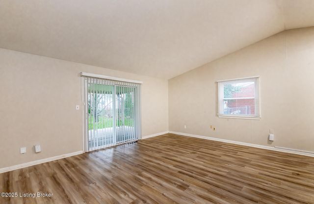 2810 Englewood Ave, Louisville, KY 40220