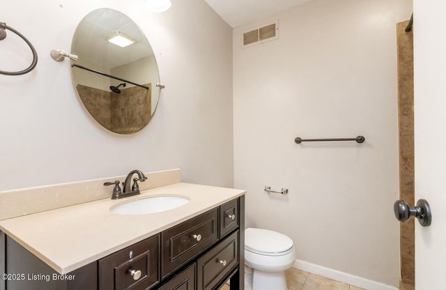 2810 Englewood Ave, Louisville, KY 40220