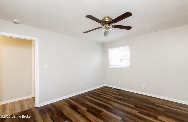 2810 Englewood Ave, Louisville, KY 40220