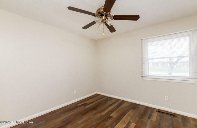 2810 Englewood Ave, Louisville, KY 40220