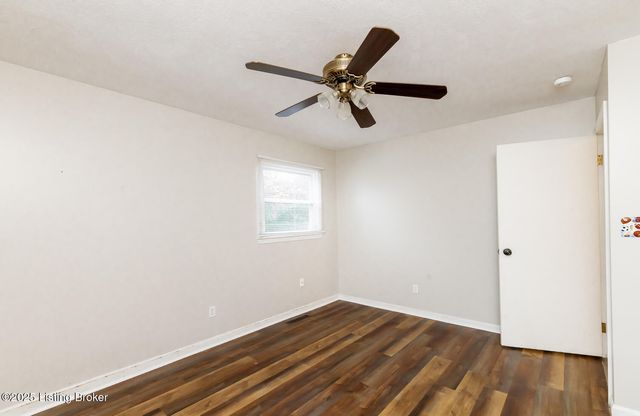 2810 Englewood Ave, Louisville, KY 40220