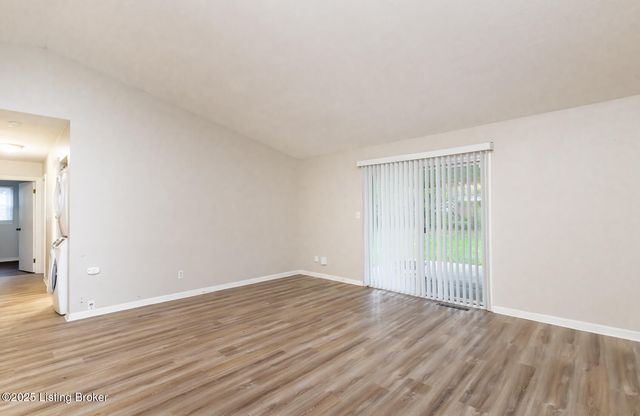 2810 Englewood Ave, Louisville, KY 40220