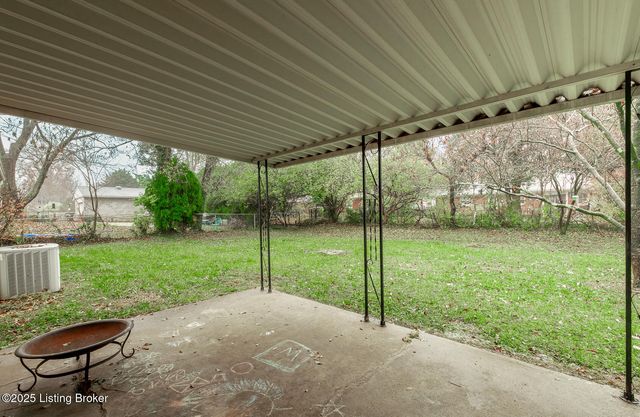 2810 Englewood Ave, Louisville, KY 40220