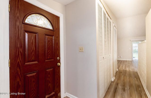 2810 Englewood Ave, Louisville, KY 40220