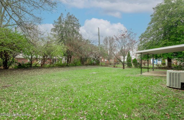 2810 Englewood Ave, Louisville, KY 40220